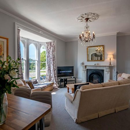 Grand 2 Bed Georgian Apartment At Florence House With King Bed, In The Heart Of Herne Bay & 300M From Beach Exterior foto